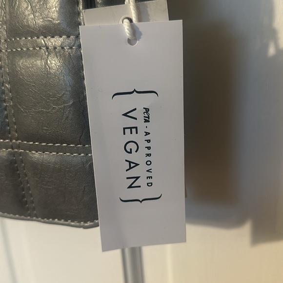 Crossbody Handbag - Picture 4 of 9